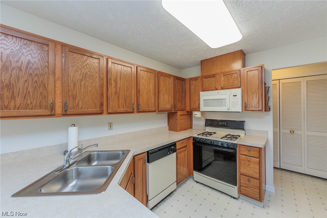 Macintosh Farms Condo 03 - Residential