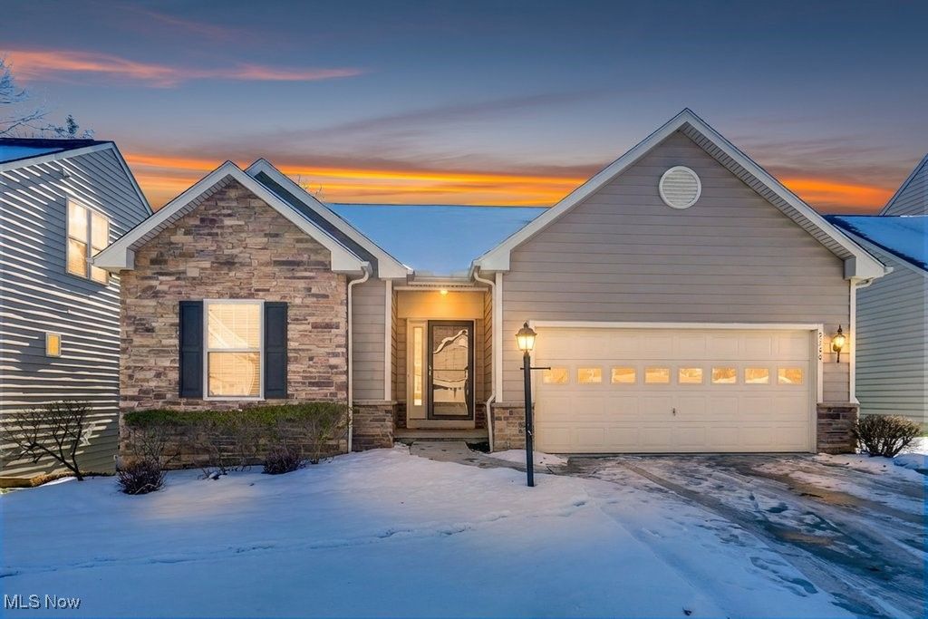 Photo of 2286 Bent Branch Court, Akron, OH 44333 (MLS # 5177785)