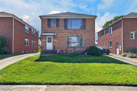 Multifamily For Sale - 5603 Warwick Drive<br/> Parma, OH 44129