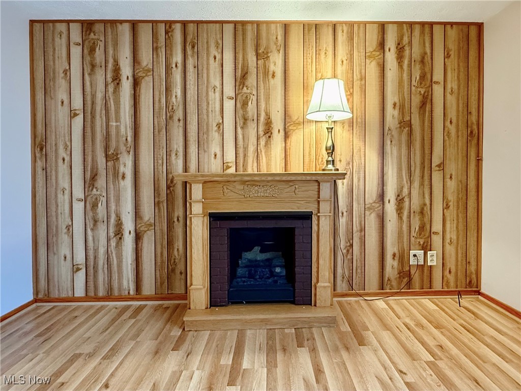 Dixie Terrace Adn - Residential