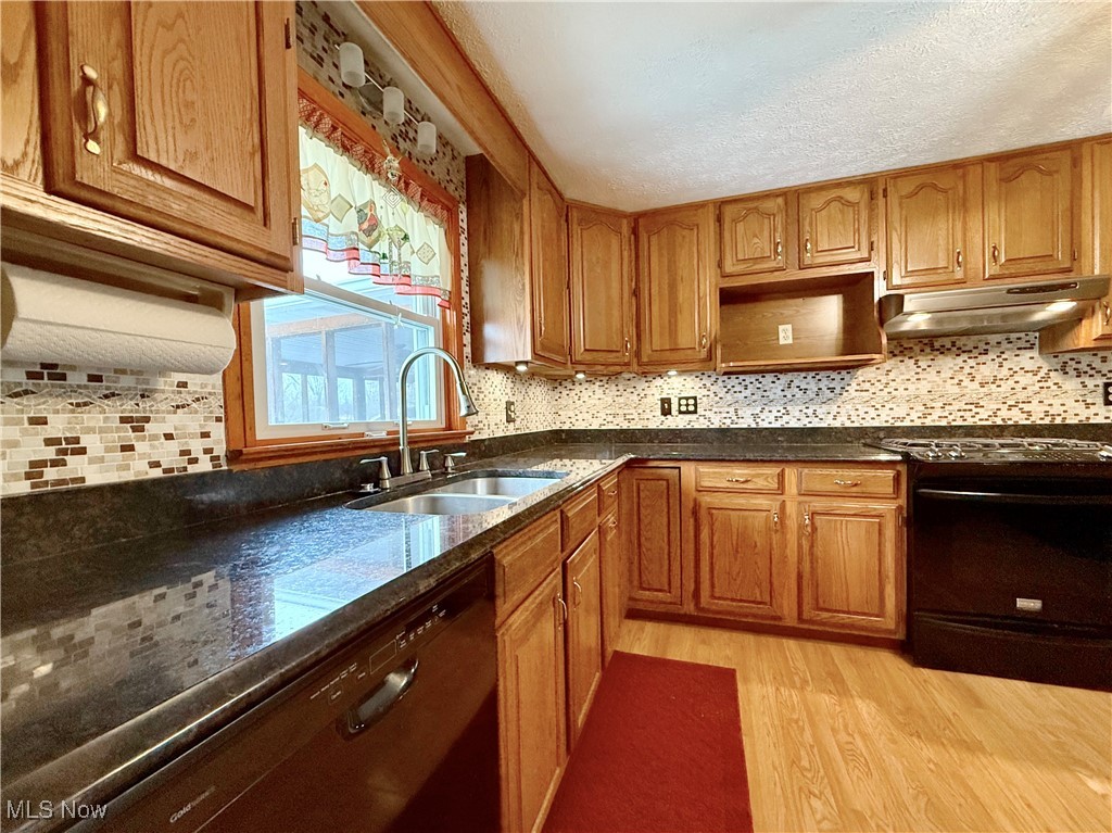 Dixie Terrace Adn - Residential