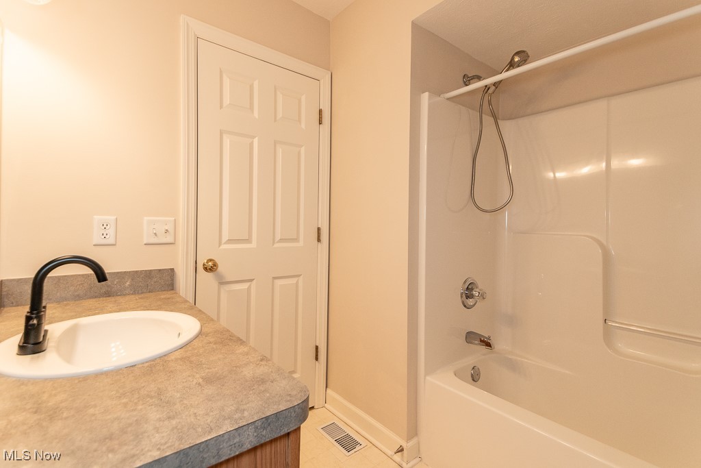 1999 Darrow Lake Drive, Stow, Ohio image 32