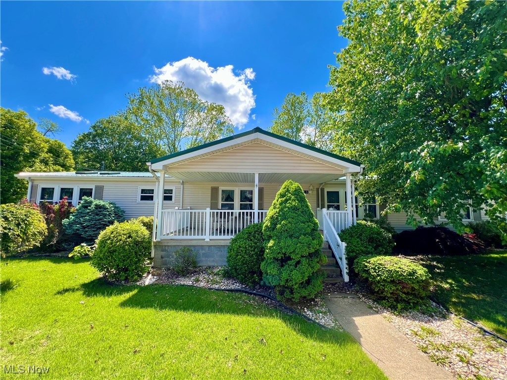 115 Rhodes Avenue, Dillonvale, Ohio image 2