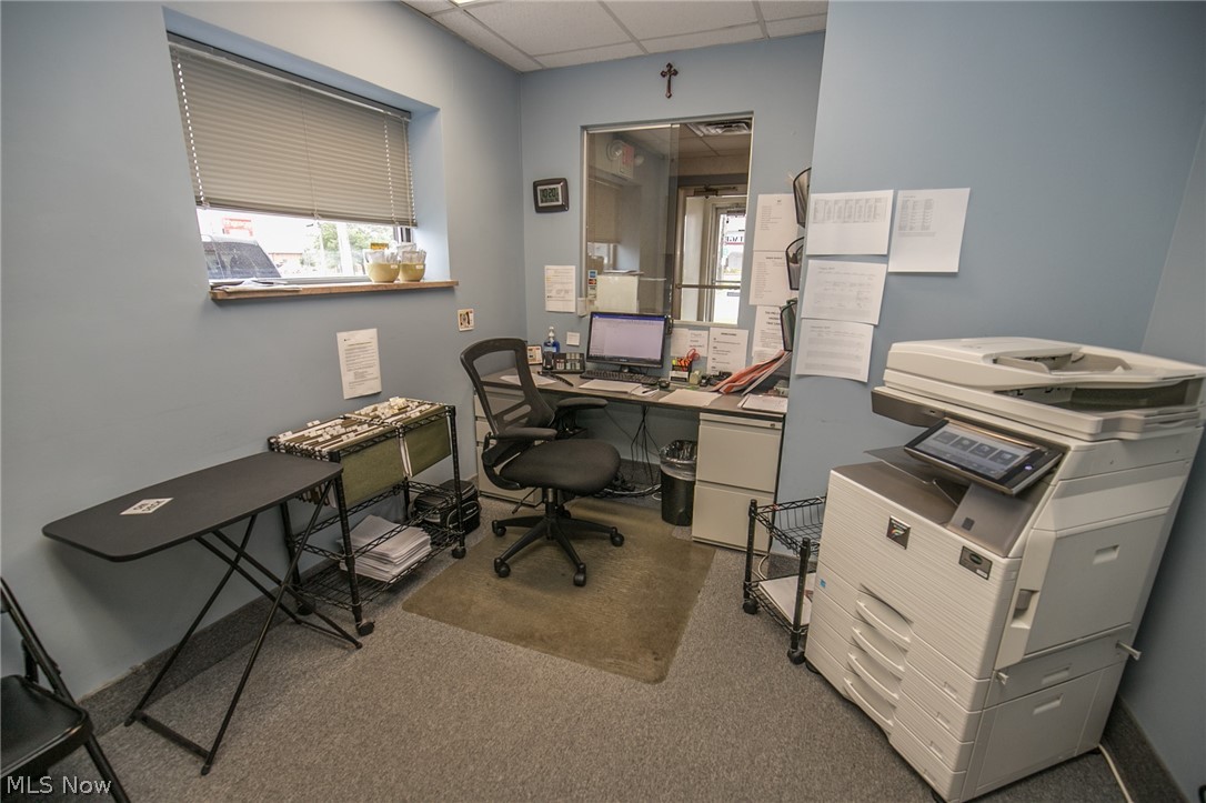 Brookpark Rdg - Commercial Lease