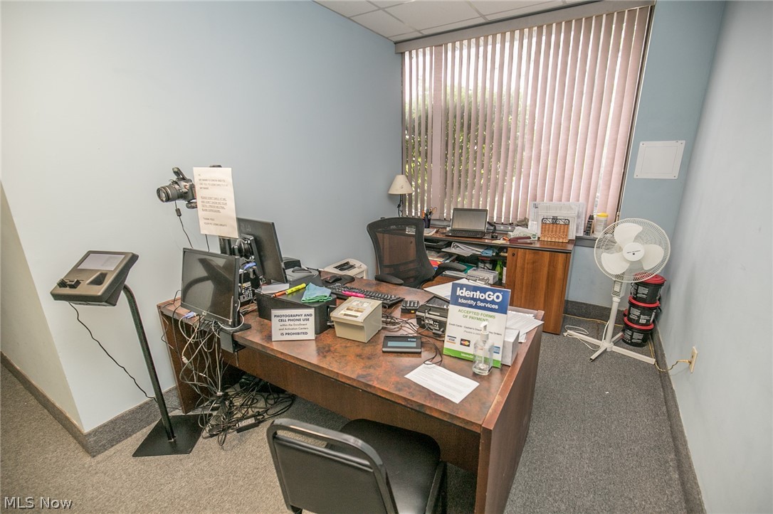Brookpark Rdg - Commercial Lease