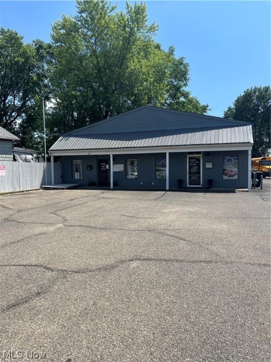 Business opportunity with this duplexed office building. 236 side currently rented at $600/mo. Building could be turned back into a single space. 236 has a large open front space and 2 offices, kitchen, full bath, and storage area. 238 has large open front space, 3 offices, half bath, and storage area. Close to downtown. Good traffic count. All separate utilities.