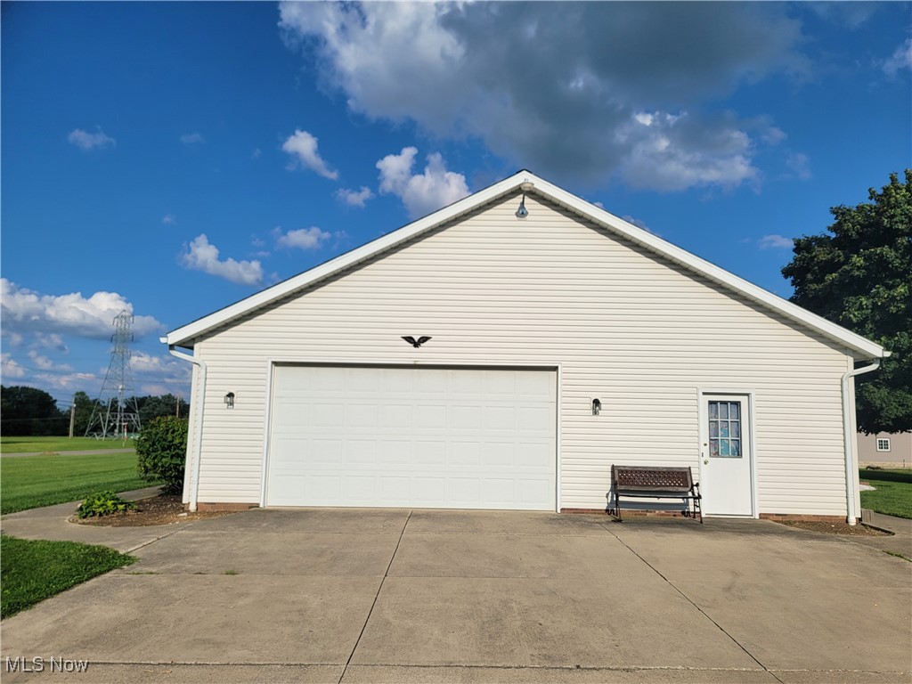 8231 Lincoln Way East Way, Apple Creek, Ohio image 33