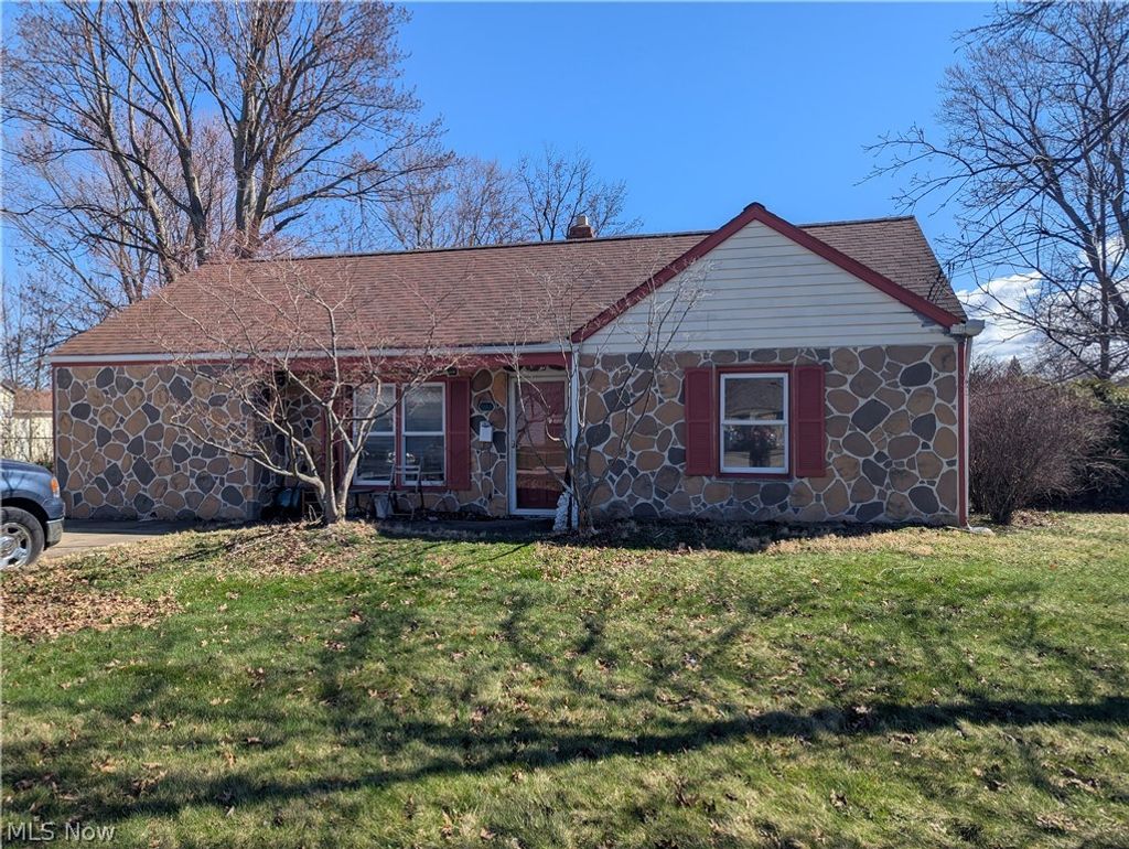 Photo of 1085 Stevens Boulevard, Eastlake, OH 44095 (MLS # 5192702)