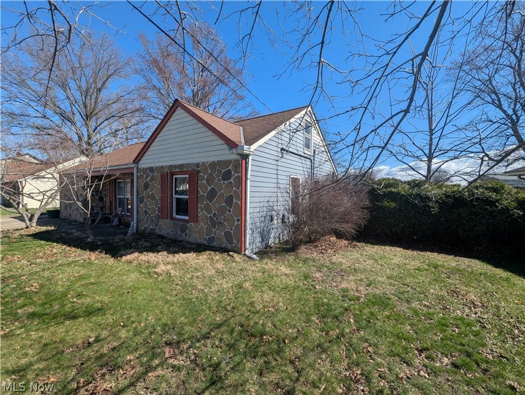 Photo of 1085 Stevens Boulevard, Eastlake, OH 44095 (MLS # 5192702)