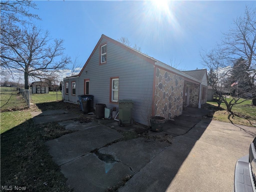 Photo of 1085 Stevens Boulevard, Eastlake, OH 44095 (MLS # 5192702)