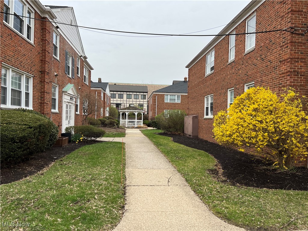 2401 Euclid Hts Boulevard #1 - A, Cleveland Heights, Ohio image 2