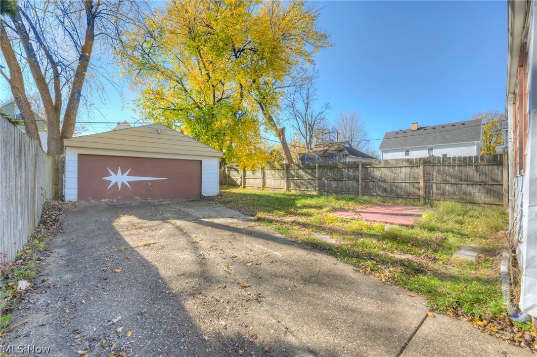 Mary J Lopers - Residential