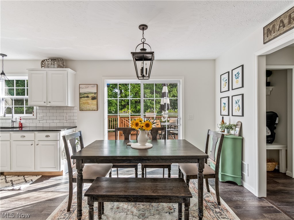 Knolls/Collins Pond - Residential