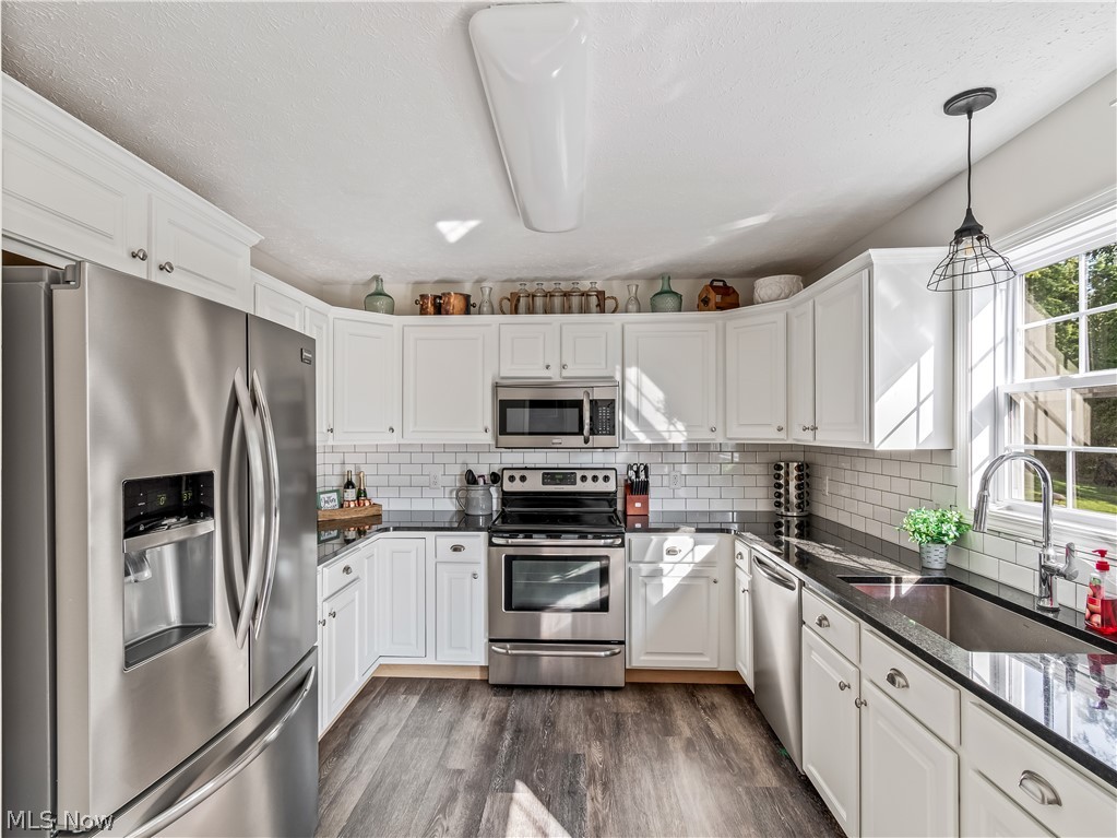 Knolls/Collins Pond - Residential