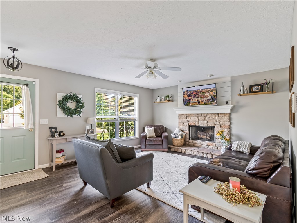 Knolls/Collins Pond - Residential