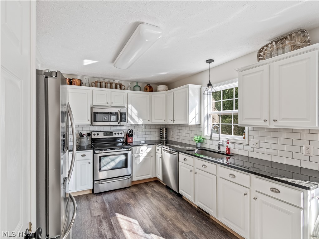 Knolls/Collins Pond - Residential