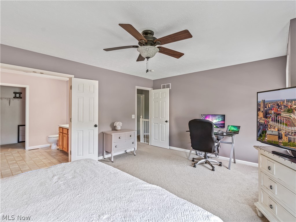 Knolls/Collins Pond - Residential