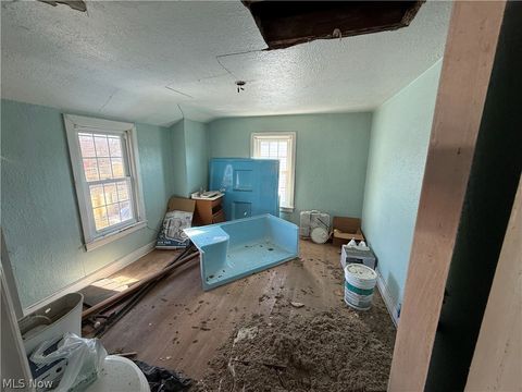 Tiny photo for 1612 Race Street, Parkersburg, WV 26101 (MLS # 5186502)