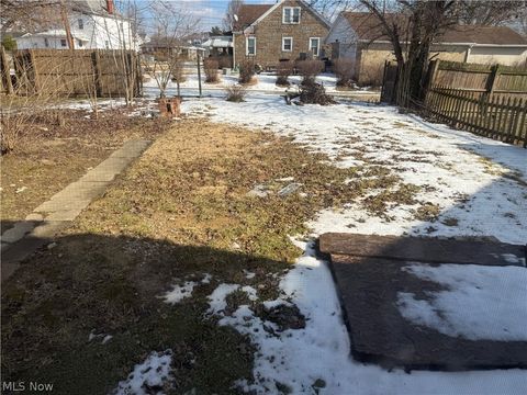 Tiny photo for 1612 Race Street, Parkersburg, WV 26101 (MLS # 5186502)