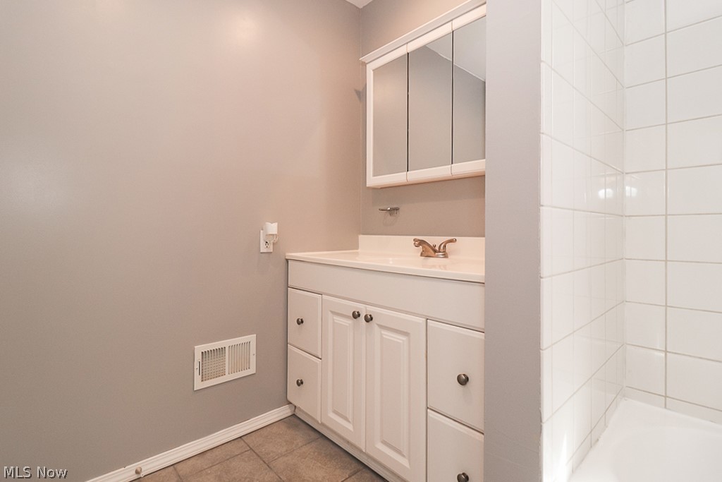 Frisbee Cos Winchester Road - Residential