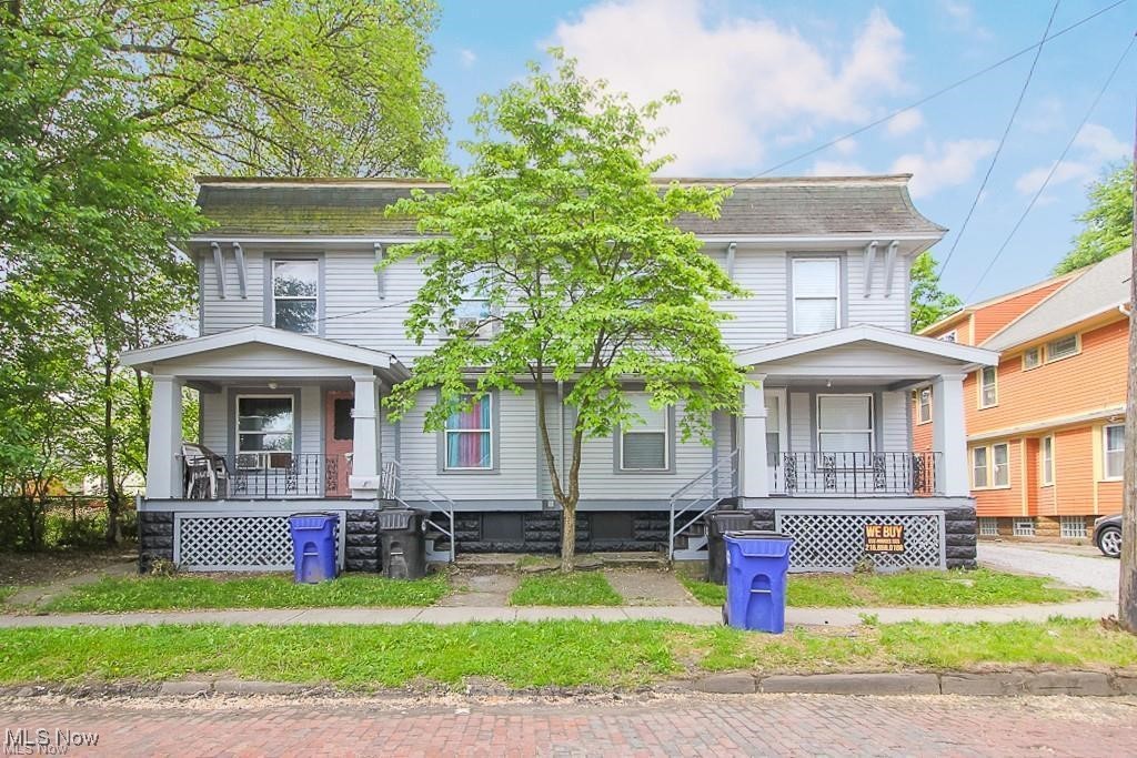 It really sucks when you're tenants are fighting all the time. Here in Cleveland, duplex tenants are always at each other's throats. Not with this property tho. The rare side by side has proven to reduce conflict. Less conflict means longer tenancy and higher profits. Email agent for rent roll & video tour along with complete investment analysis, drone footage, information on the mechanical systems of the building. Local & out of state investors welcome!