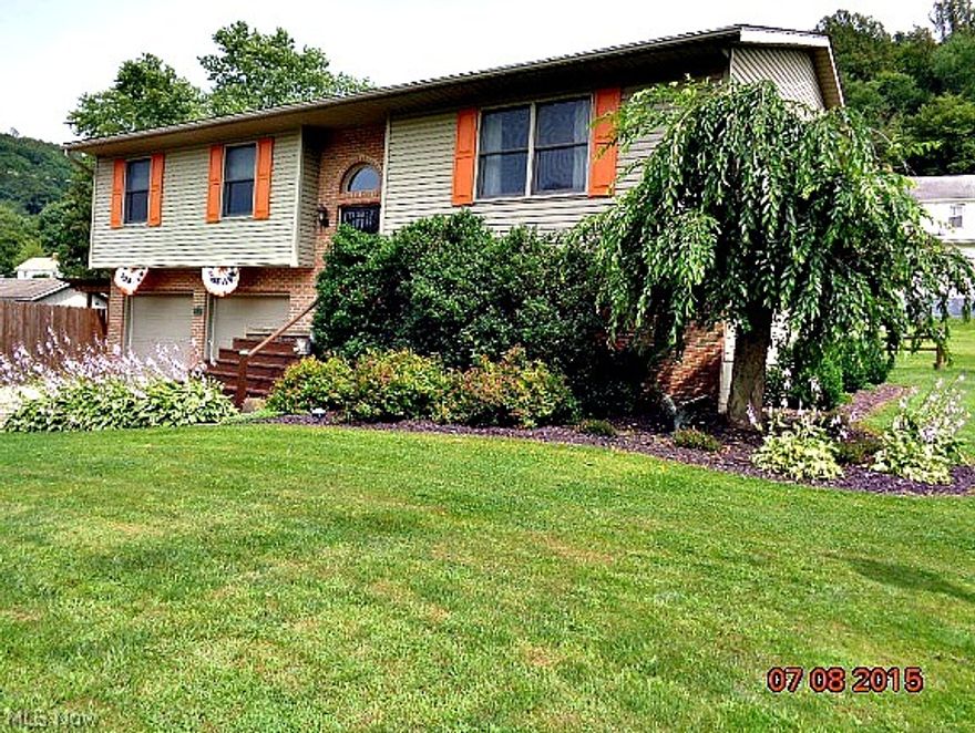 Welcome to 1819 Barnhill Rd. This immaculate bi-level located in the Indian Valley School district, is ready to be sold. This home features all Anderson windows, two car attached garage,three bedrooms, two full bathrooms, open concept living/dinning and kitchen with vaulted ceilings. The outside will have you ready for summer with the above ground swimming pool, patio area,deck and shed making entertaining easy and enjoyable. All appliances will convey with transfer, even some of the furniture is negotiable! updates include; NEW ROOF within the last week with extended warranty that will convey to new owners, newer water heater and softener system within the last three years.