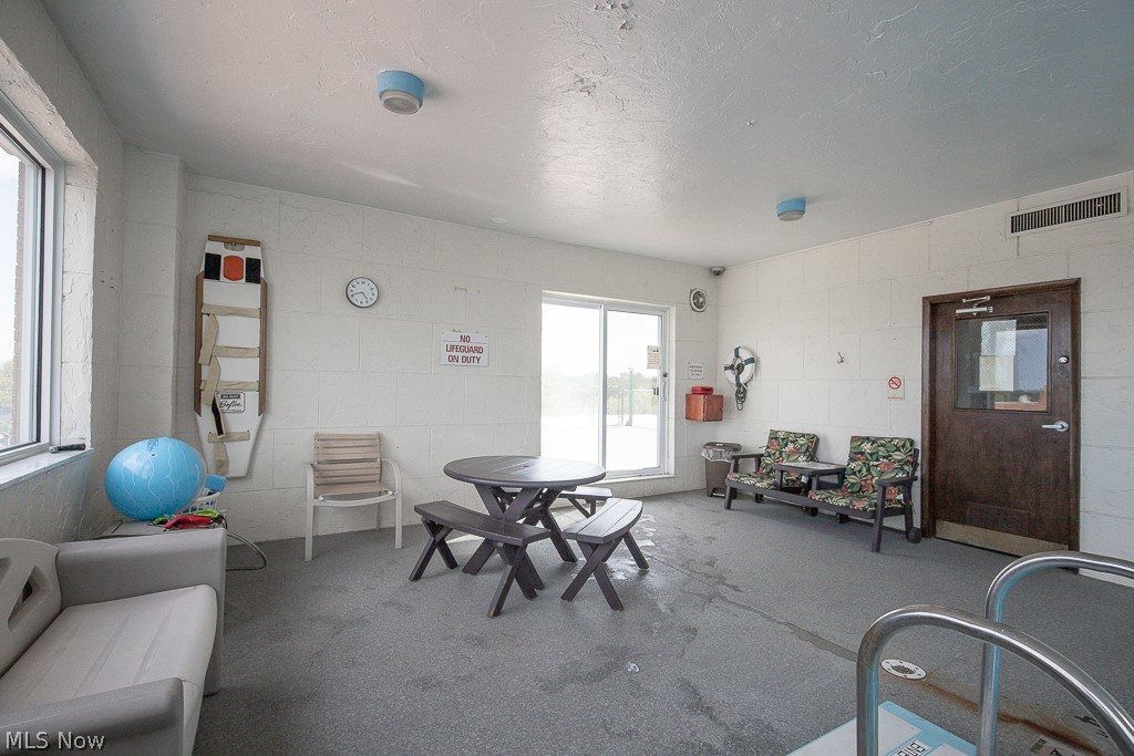 Coral Rock Condo - Residential