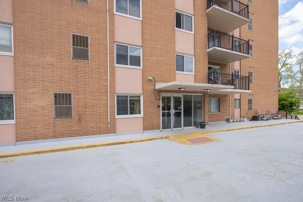 Coral Rock Condo - Residential