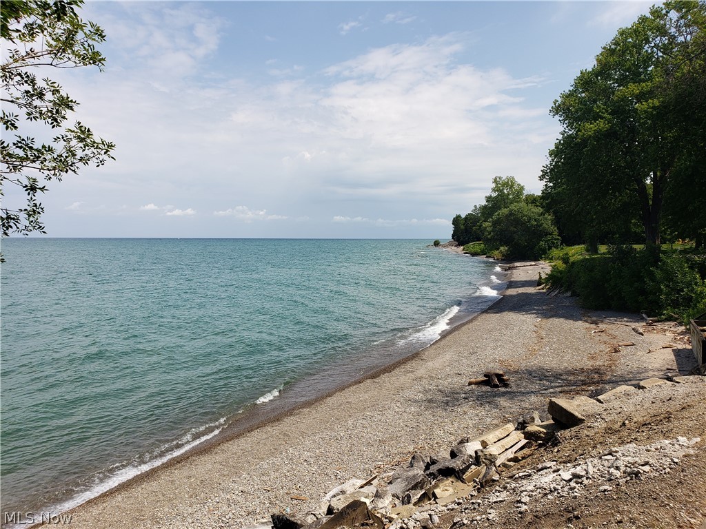 Cummings Beach Park - Residential