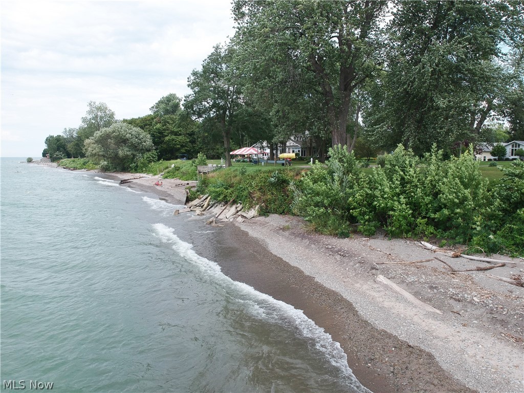 Cummings Beach Park - Residential