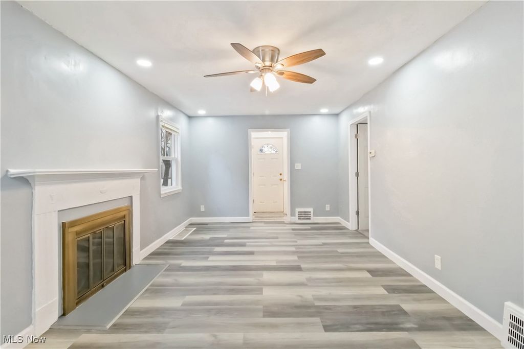 Photo of 16402 Cloverside Avenue, Cleveland, OH 44128 (MLS # 5171109)