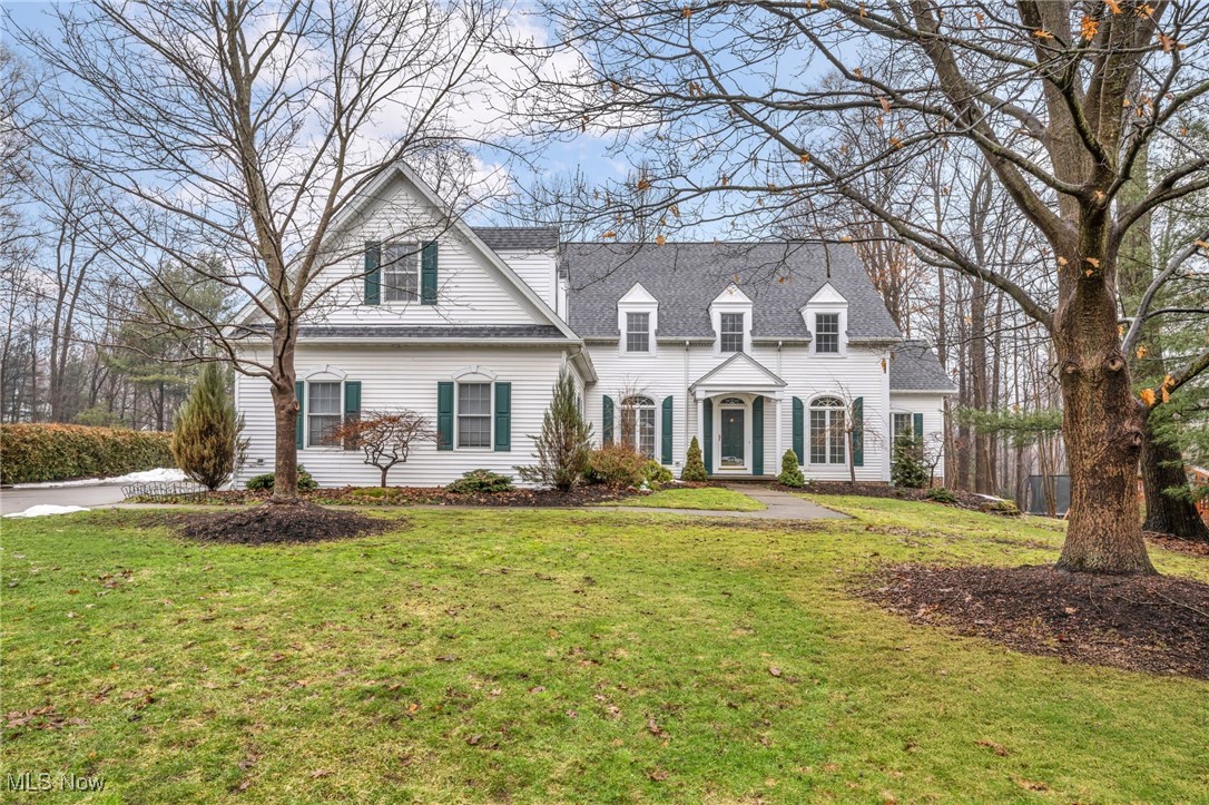 18365 Bent Tree Lane, Chagrin Falls, Ohio image 1