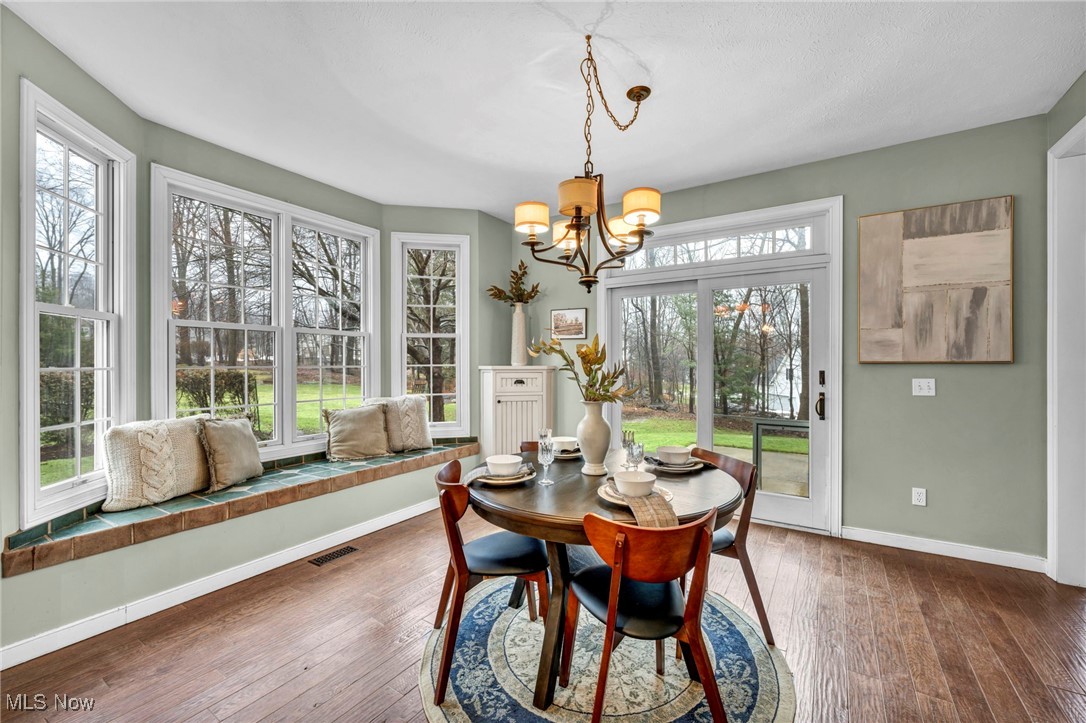 18365 Bent Tree Lane, Chagrin Falls, Ohio image 7