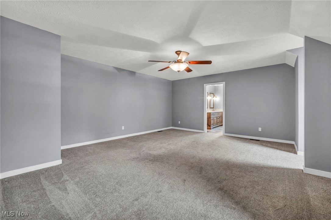 18365 Bent Tree Lane, Chagrin Falls, Ohio image 25