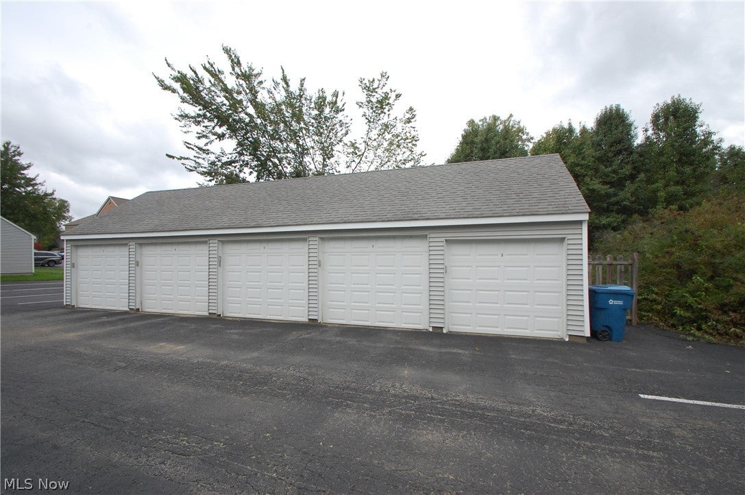7488 Huntington Drive