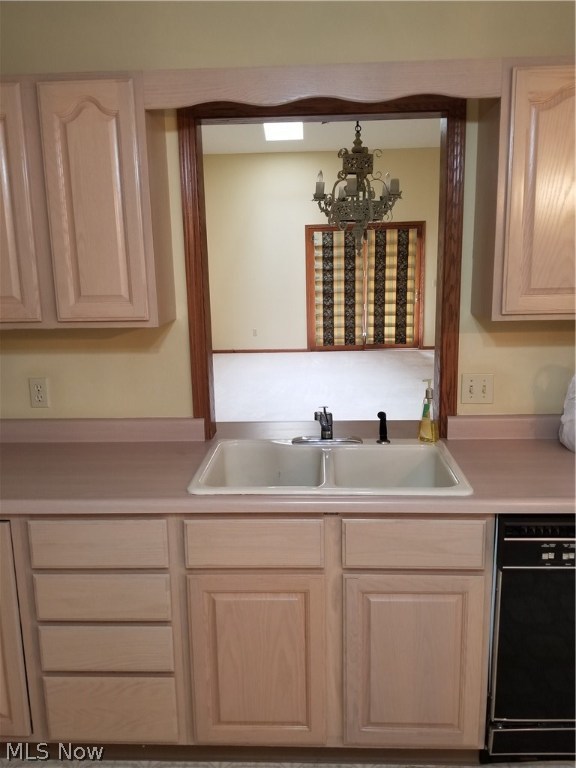 Shadowridge Villa - Residential