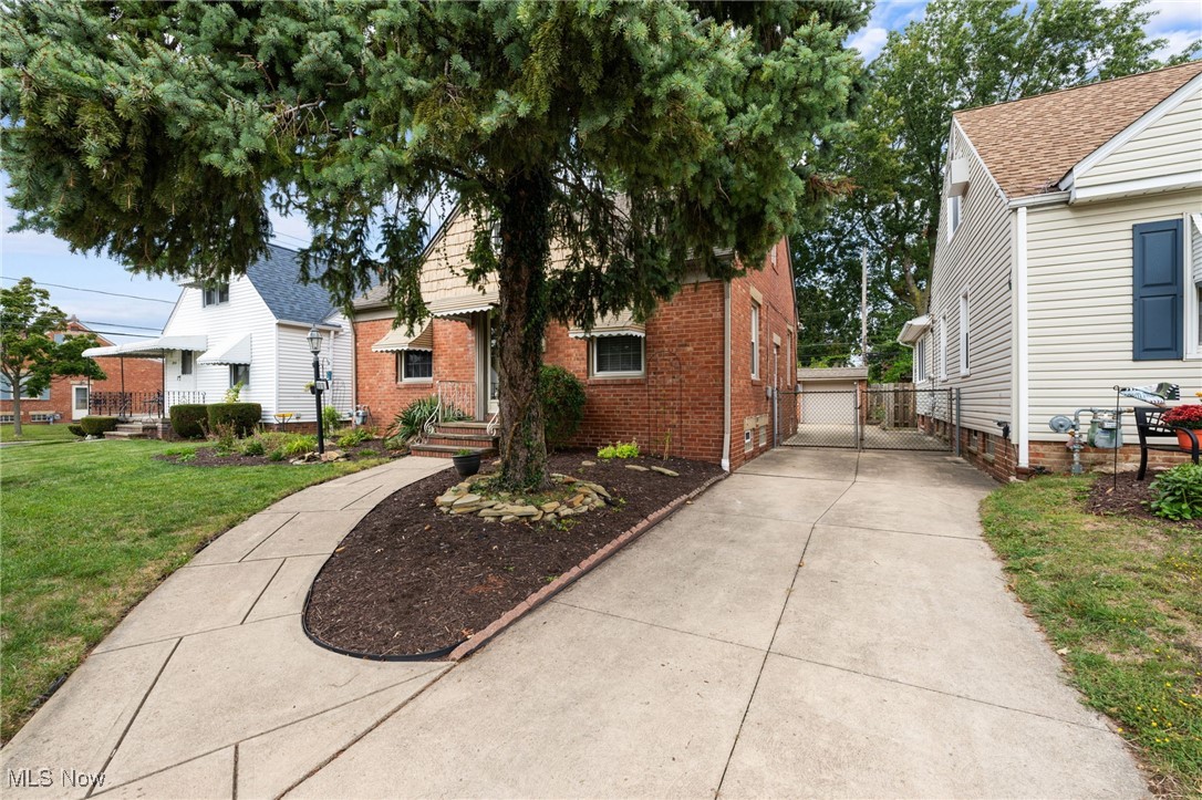 Memphis Villas - Residential