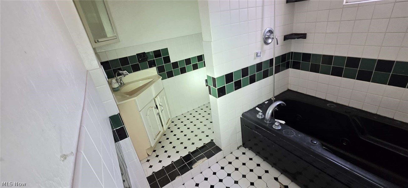 Euclid 03 - Residential