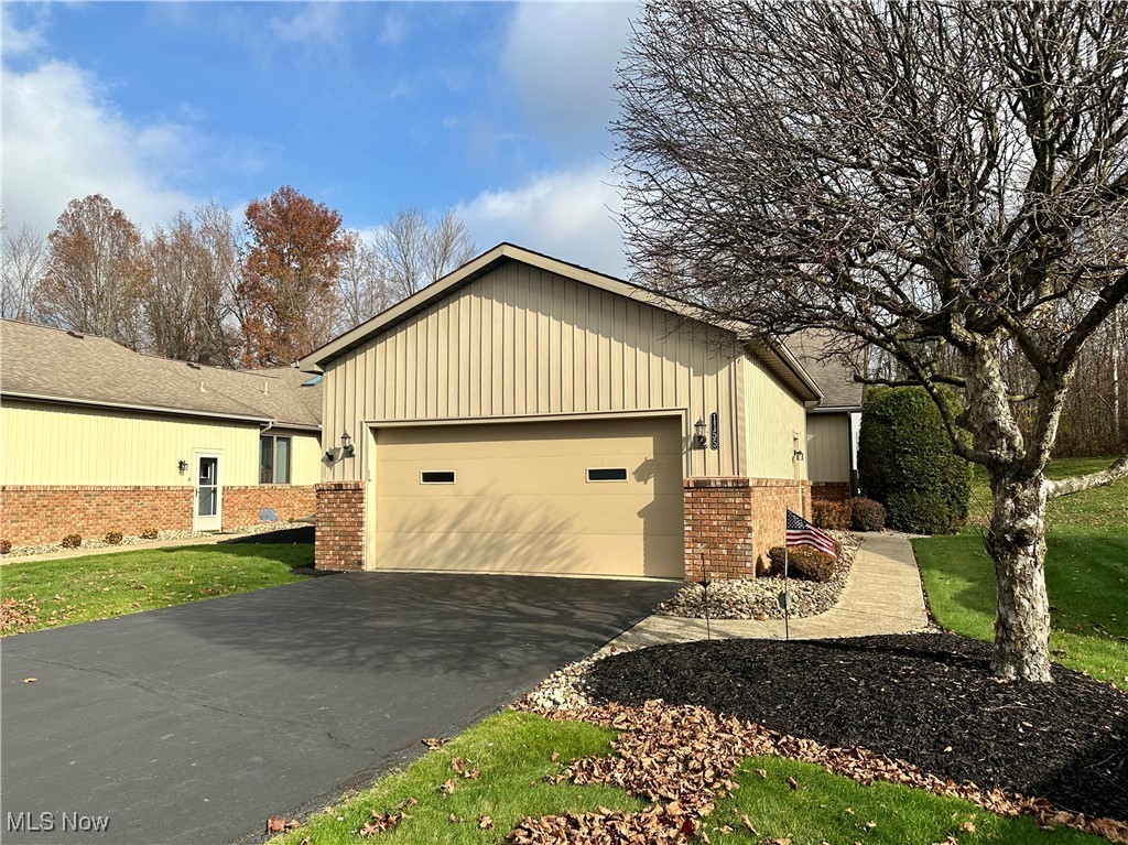 1155 Shadow Ridge Drive, Niles, Ohio image 2