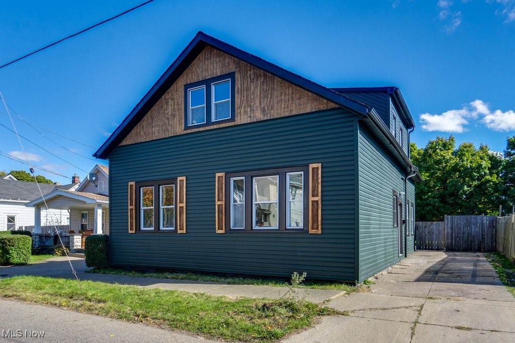 3207 W 50th Street, Cleveland, Ohio image 2
