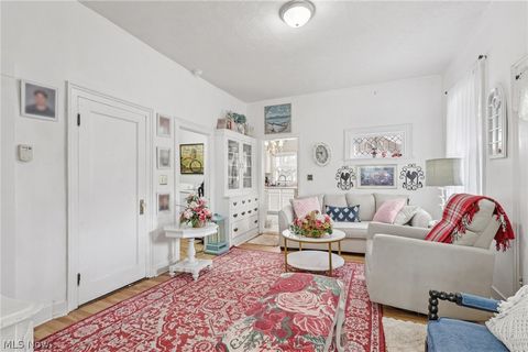 Tiny photo for 145 Walnut Street, Geneva, OH 44041 (MLS # 5188228)