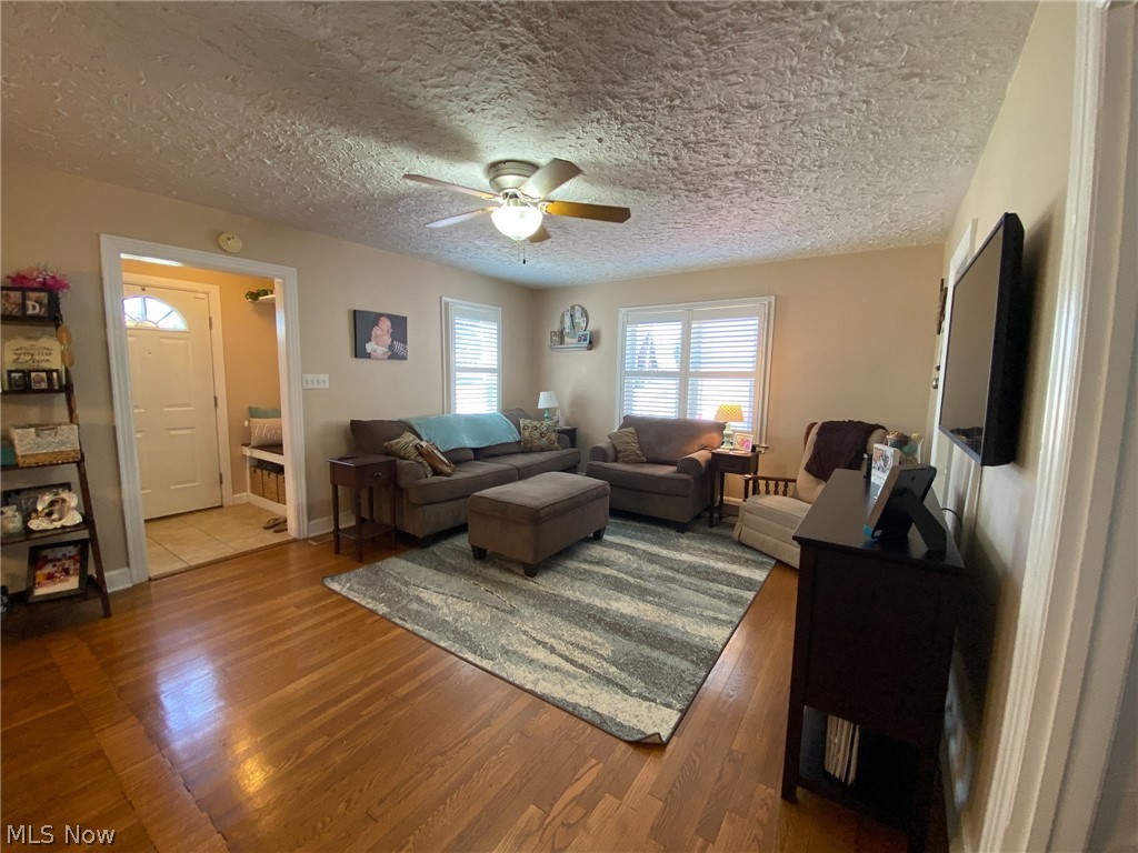 Bebusseys Neale View Adn #41 - Residential