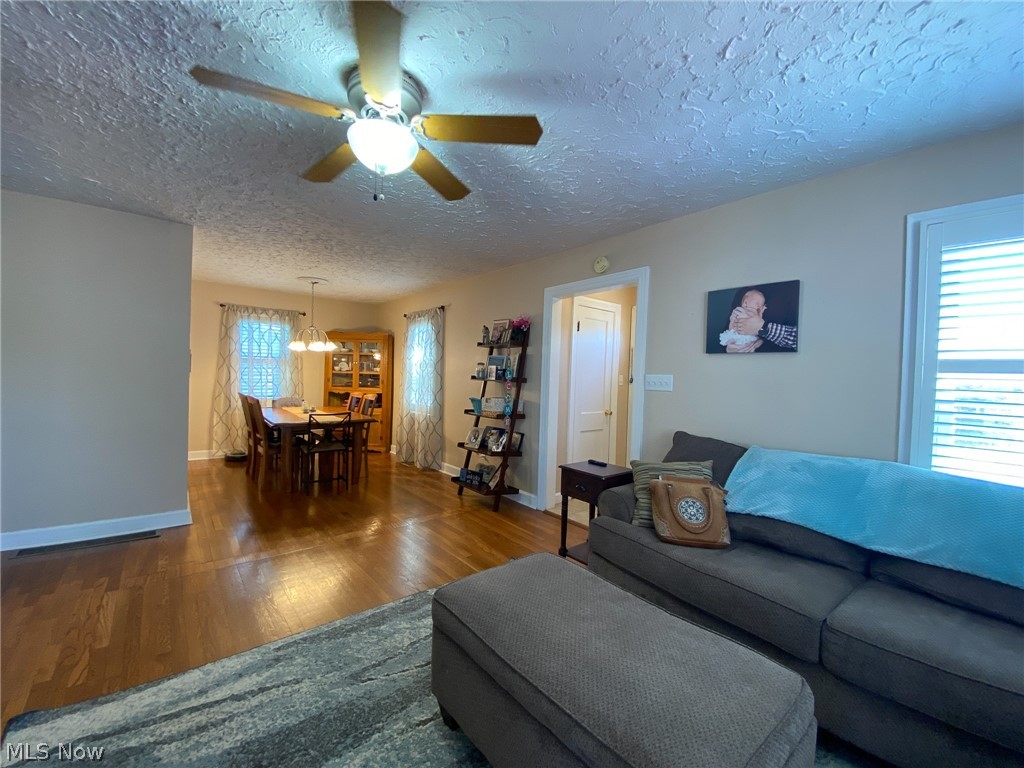 Bebusseys Neale View Adn #41 - Residential