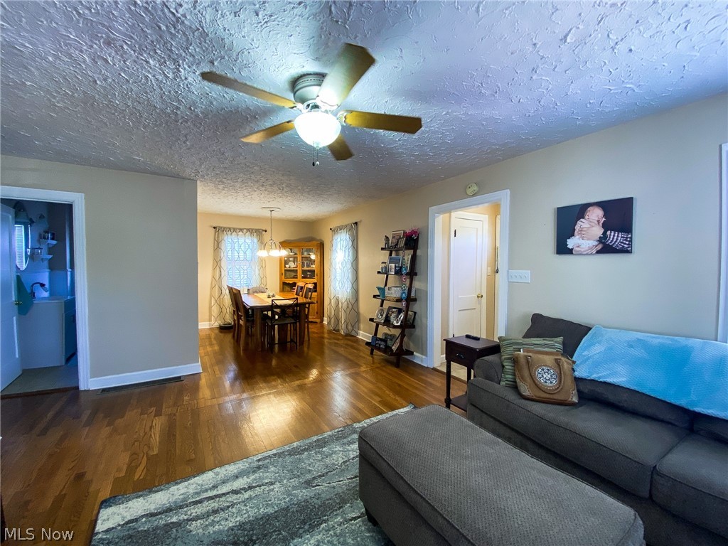 Bebusseys Neale View Adn #41 - Residential