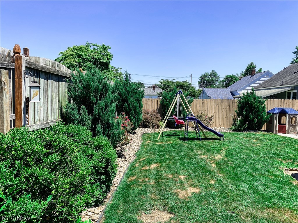 Bebusseys Neale View Adn #41 - Residential