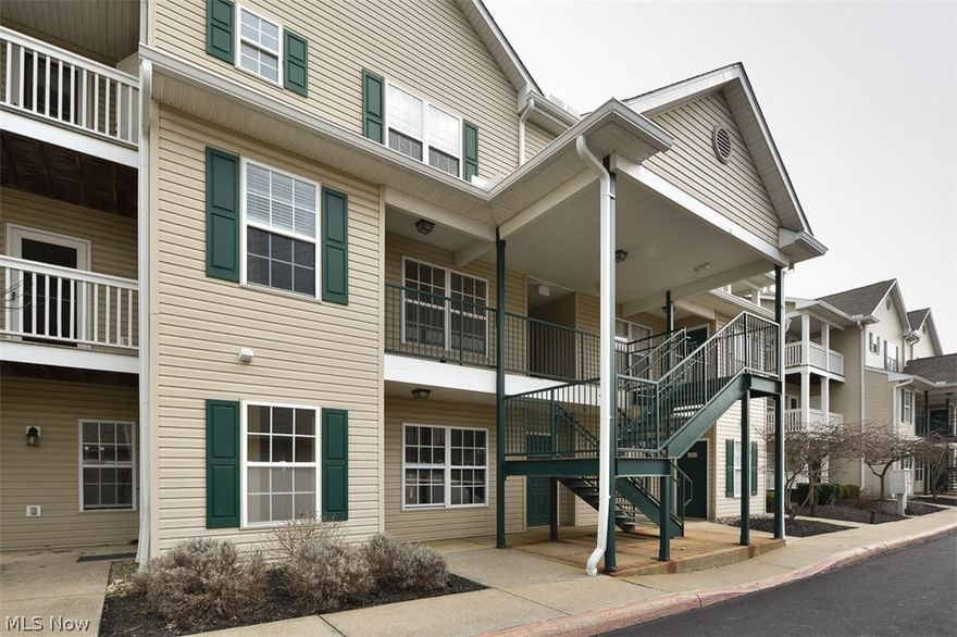 SUPER OPPORTUNITY on Meadowood Golf Course near Crocker Park! Estate Fixer Upper for a great price in Lenox Greens! 2 BR/2BATH Ranch condo with in-suite laundry and gas fireplace! Large Balcony Deck over looking golf course! $290 HOA fee. No leasing. Close to 480/90 and Westlake Rec Center!