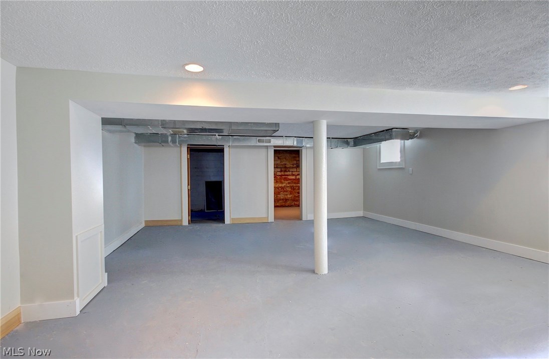 Fournier Realty Cos Wooster - Residential