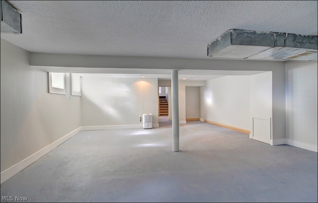 Fournier Realty Cos Wooster - Residential