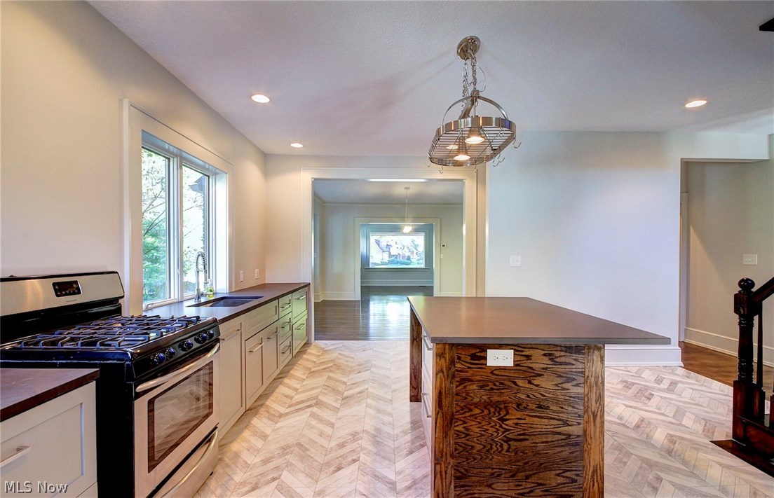 Fournier Realty Cos Wooster - Residential