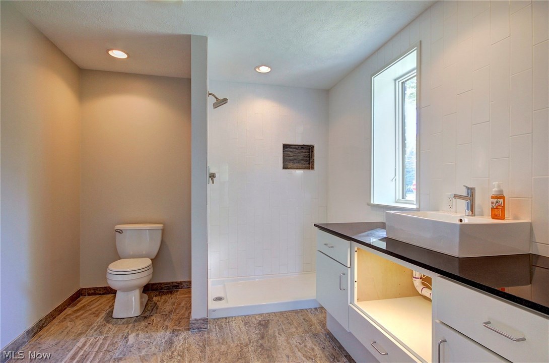 Fournier Realty Cos Wooster - Residential